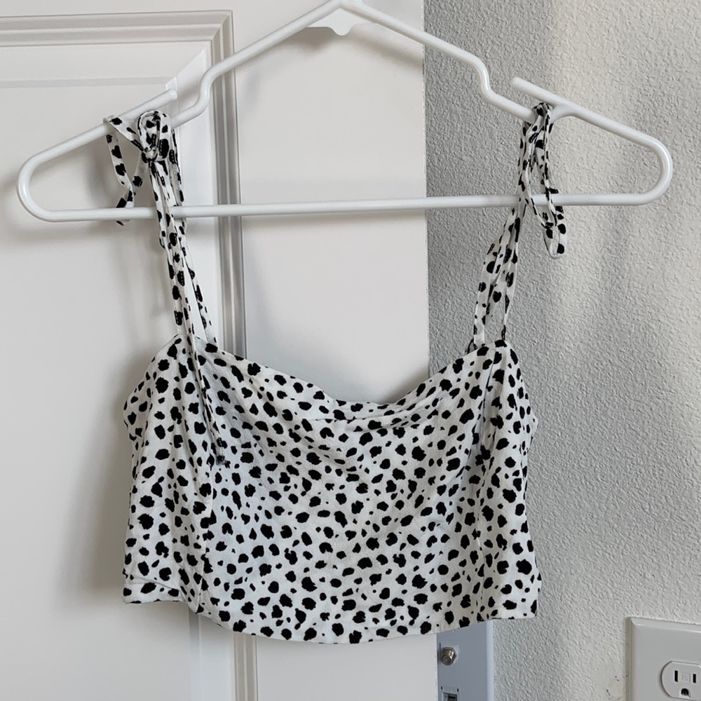 Kendall & Kylie crop top